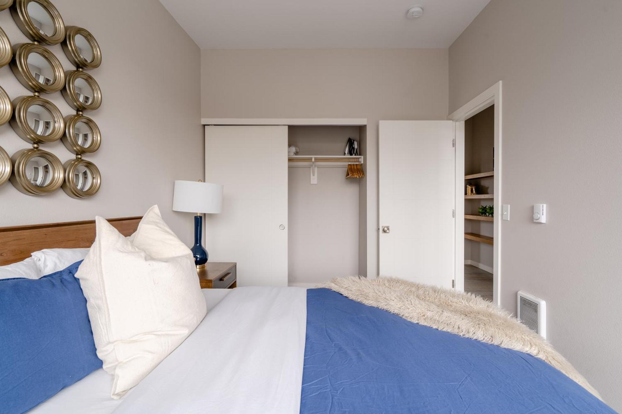 Retro Modern 2-bedroom With 90 Walkscore Apartment Portland